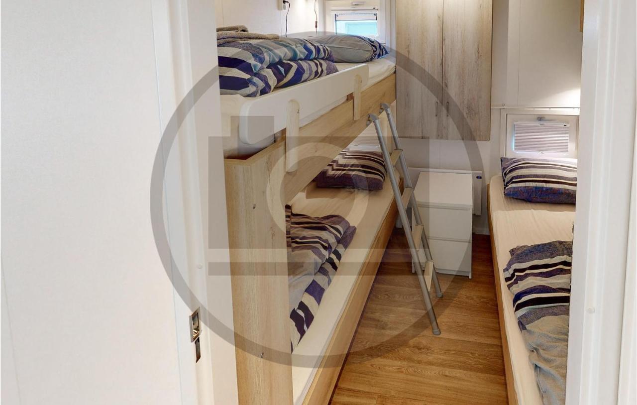 Stunning Ship In Aalsmeer With Kitchen 外观 照片